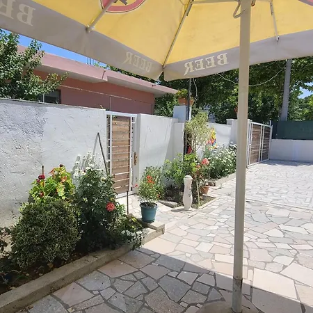 בית הארחה Arli&eris Vlorë